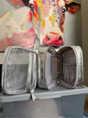 Trish McEvoy Silver Quilted Makeup Planner Organizer Travel Case